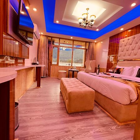 Hill River Resort - Central Heated & Air Cooled - Near Mall Road , Best Property Of Manali 2024- 2025 Luaran gambar