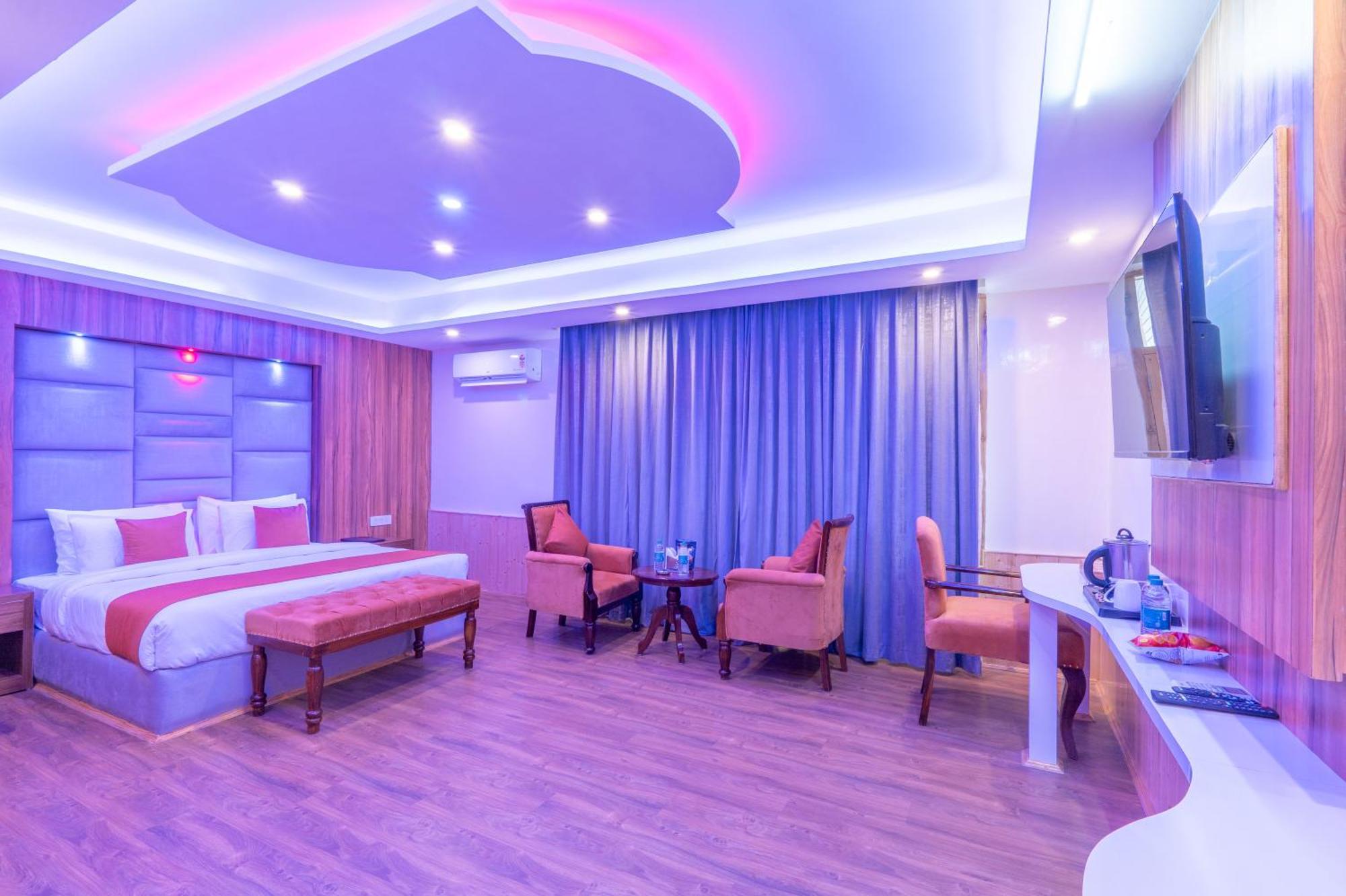 Hill River Resort - Central Heated & Air Cooled - Near Mall Road , Best Property Of Manali 2024- 2025 Luaran gambar