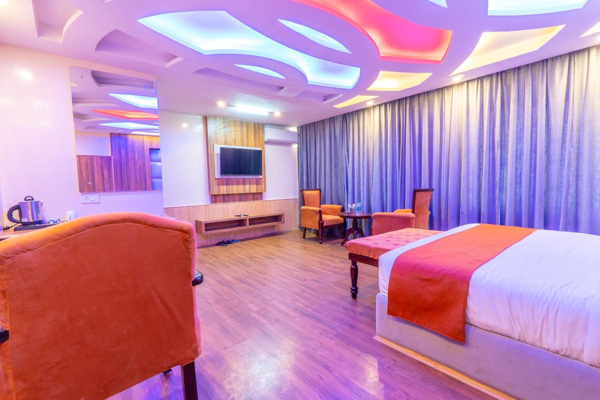 Hill River Resort - Central Heated & Air Cooled - Near Mall Road , Best Property Of Manali 2024- 2025 Luaran gambar