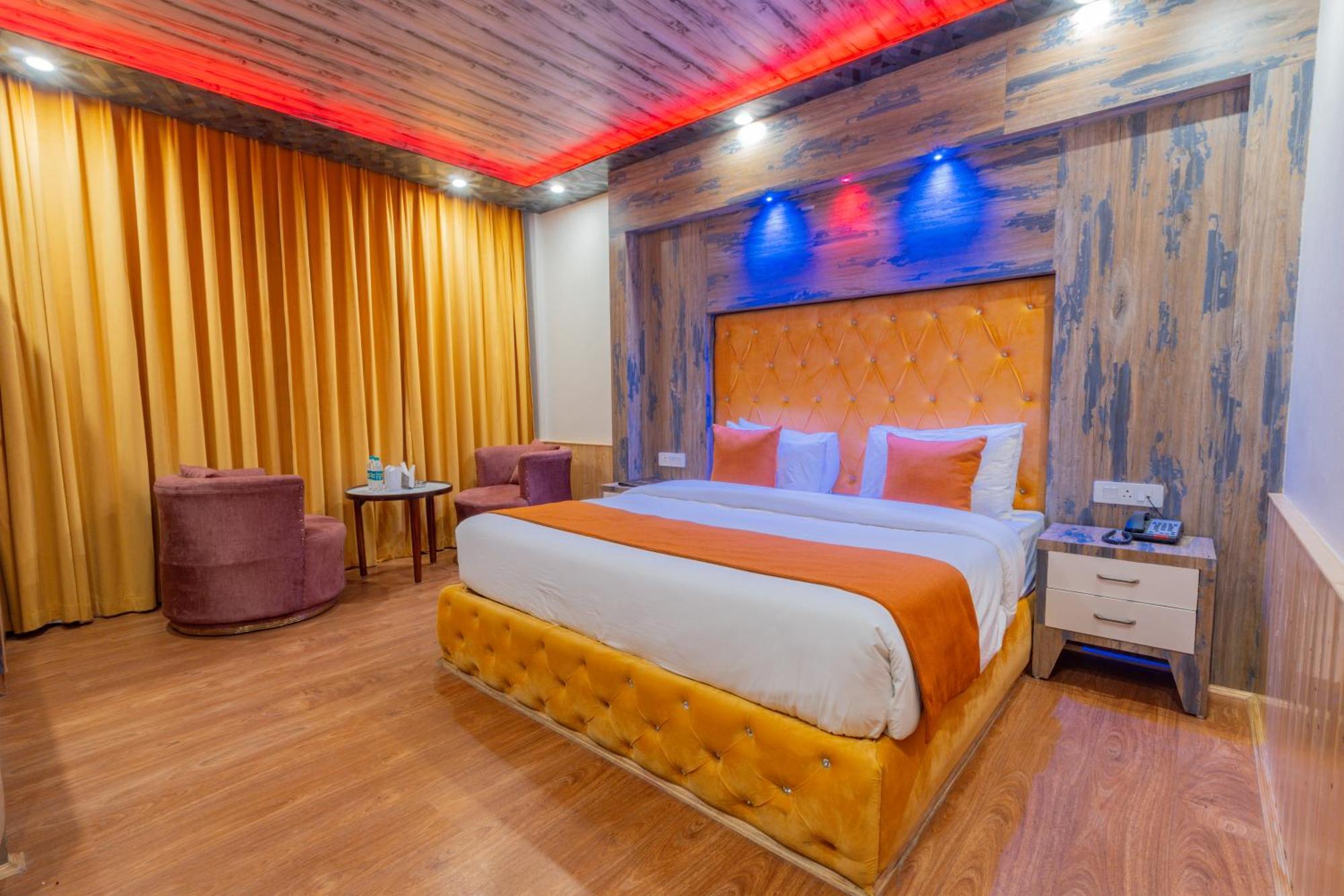 Hill River Resort - Central Heated & Air Cooled - Near Mall Road , Best Property Of Manali 2024- 2025 Luaran gambar