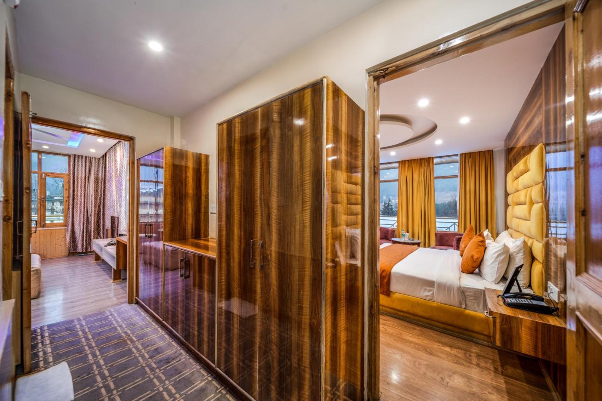Hill River Resort - Central Heated & Air Cooled - Near Mall Road , Best Property Of Manali 2024- 2025 Luaran gambar