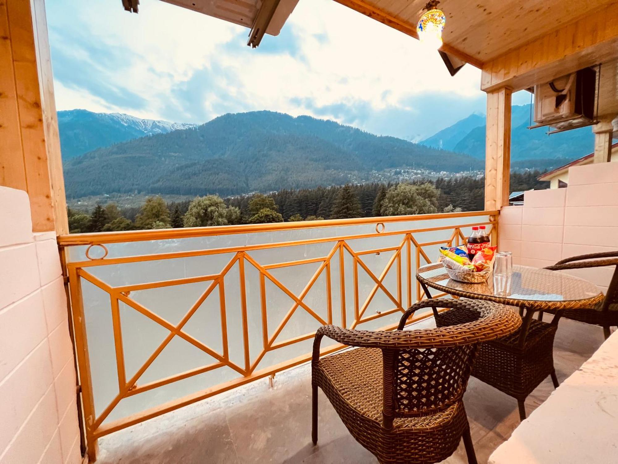 Hill River Resort - Central Heated & Air Cooled - Near Mall Road , Best Property Of Manali 2024- 2025 Luaran gambar